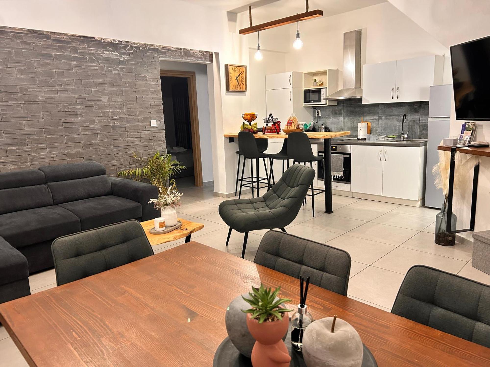 Дом отдыха Evis House *