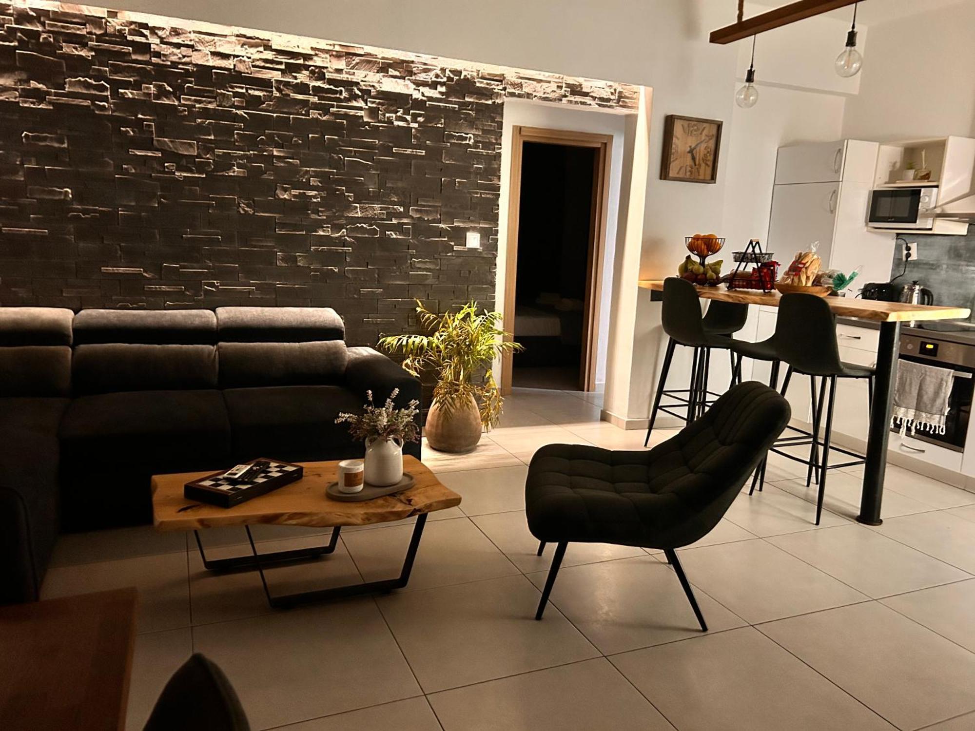 Дом отдыха Evis House